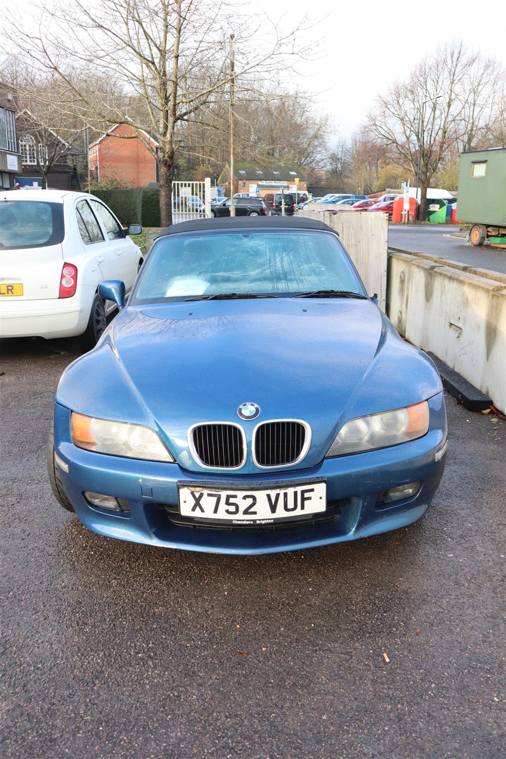 BMW Z3, registered Oct 2000, 187,950 miles, MOT expired 18.11.2020. To be sold without reserve, NO BUYERS PREMIUM